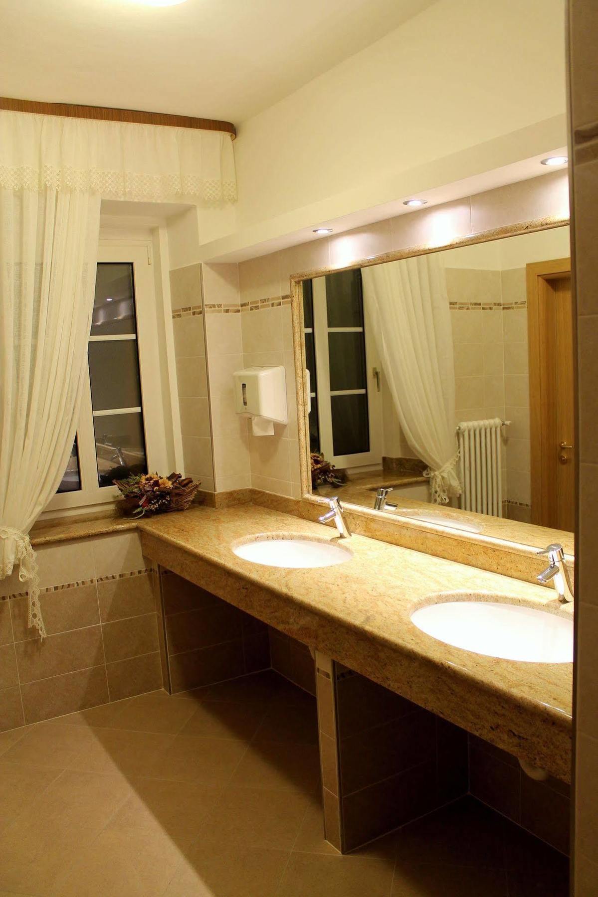 Albergo Trentino モエナ エクステリア 写真