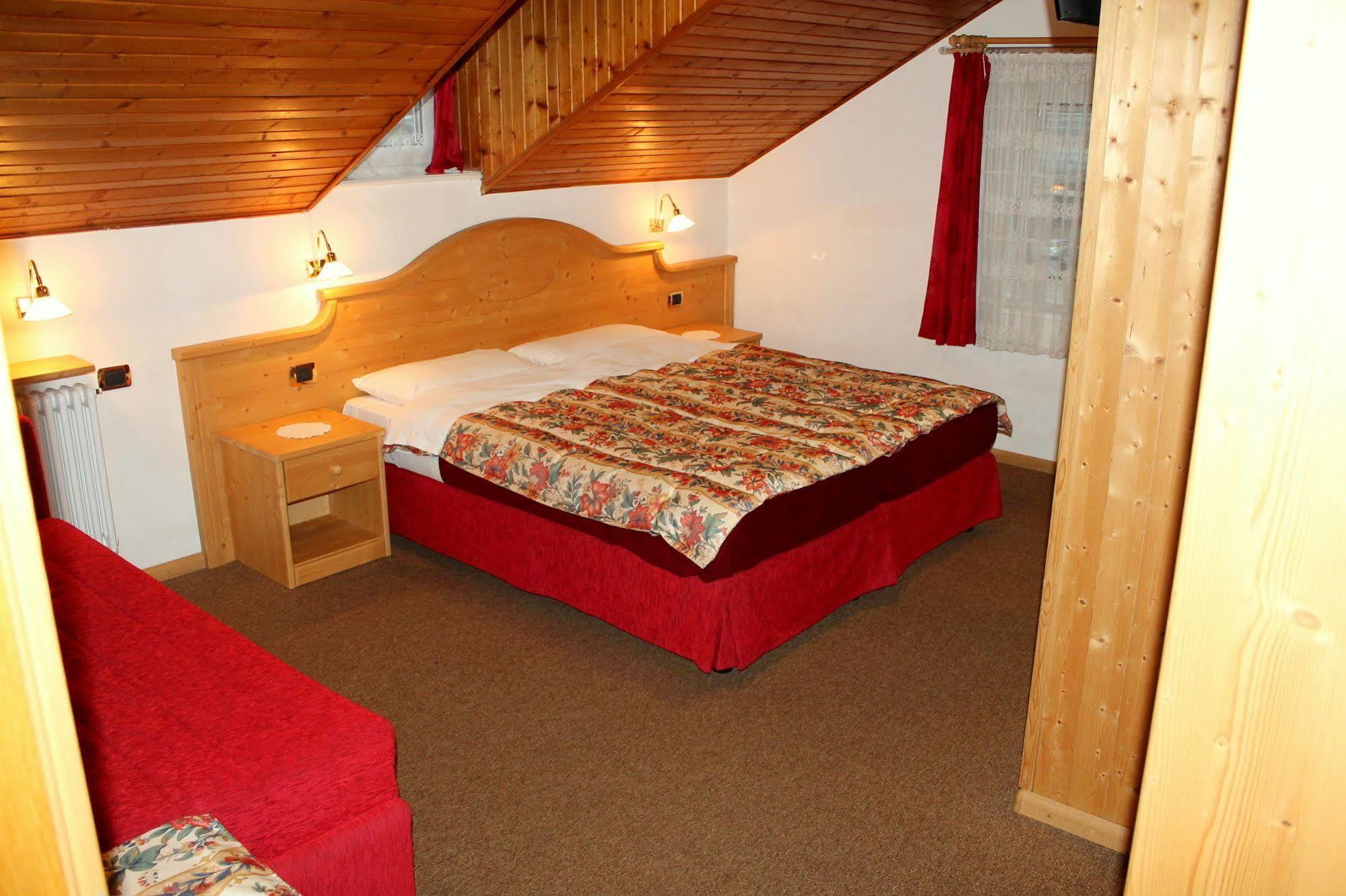 Albergo Trentino モエナ エクステリア 写真