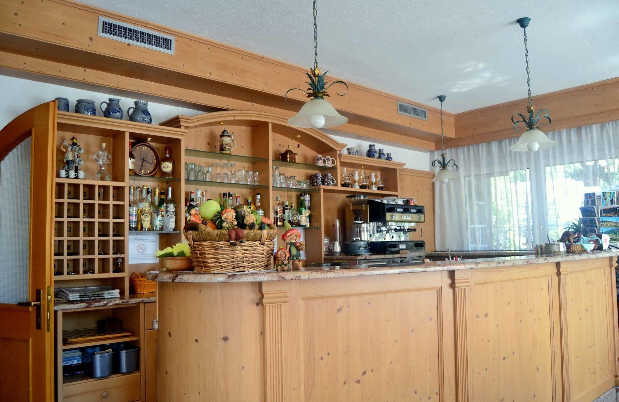Albergo Trentino モエナ エクステリア 写真
